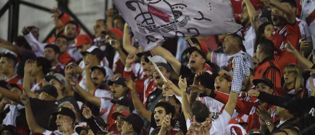 Incidentes y heridos con los hinchas visitantes en Lan&uacute;s-River