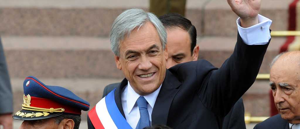 Denuncian a Piñera por designar a su hermano como embajador en Argentina