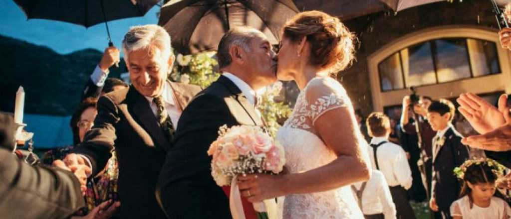 Adolfo Rodríguez Saá se casó con una mendocina y vivirán en una mansión