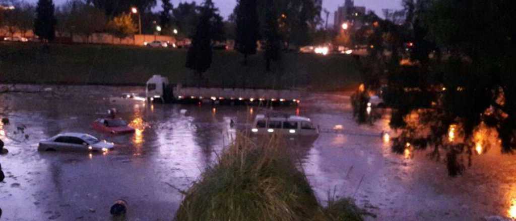 Efecto tormenta: cómo funcionan hoy Walmart, La Barraca y el Shopping