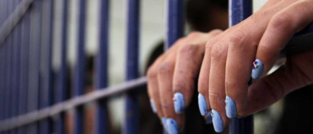 Milei prohibir&aacute; traslados de presos que se autoperciban mujer