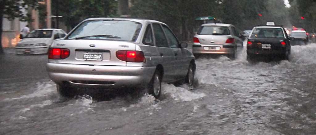 En Mendoza la lluvia provoc&oacute; complicaciones de todo tipo