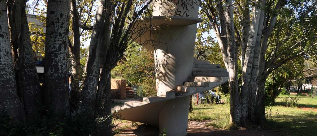 La verdad sobre la "escalera al infinito" del Parque San Martín