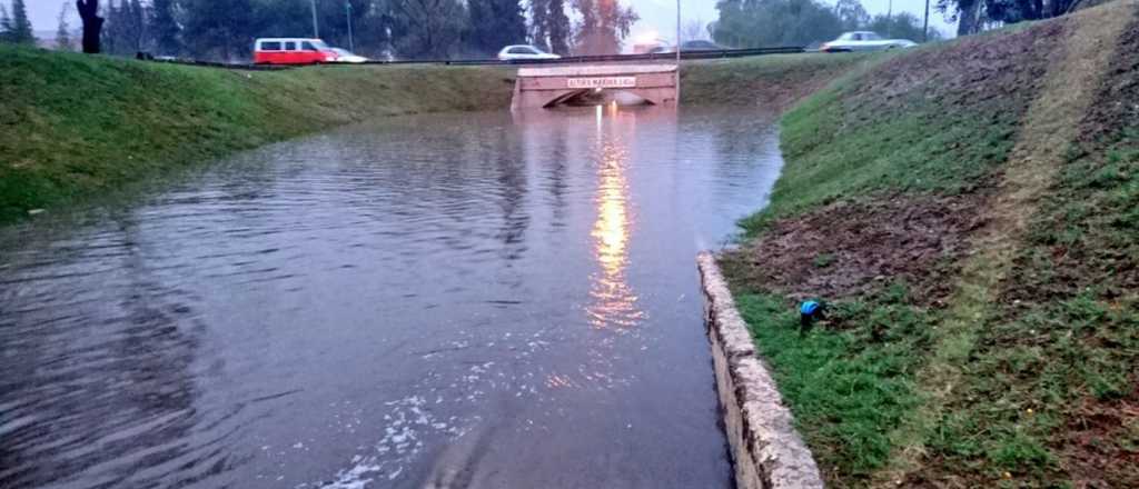 ¿Por qué se inunda el túnel del shopping?