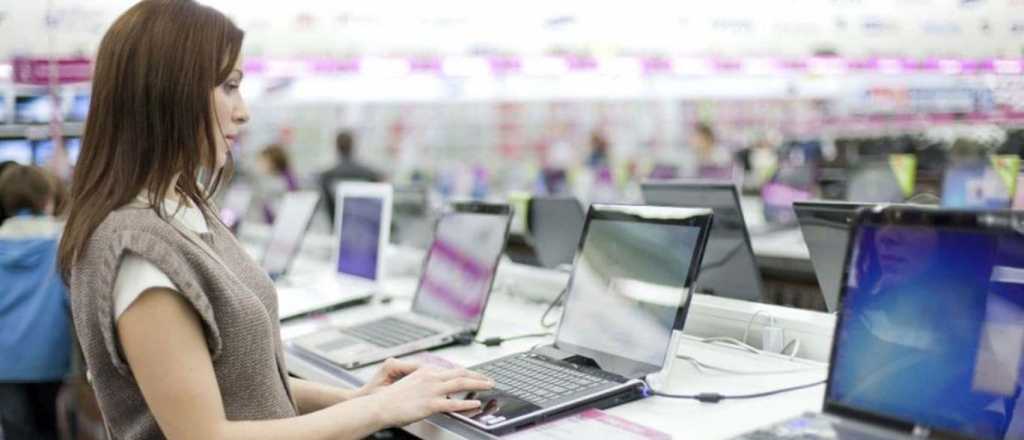 Docentes recibieron el 40% de la devolución de sus compras