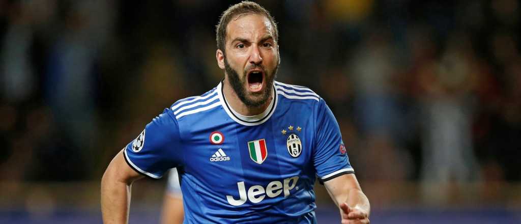 &iquest;Qu&eacute; tatuaje se hizo el Pipita Higua&iacute;n en la parte baja de la cintura?