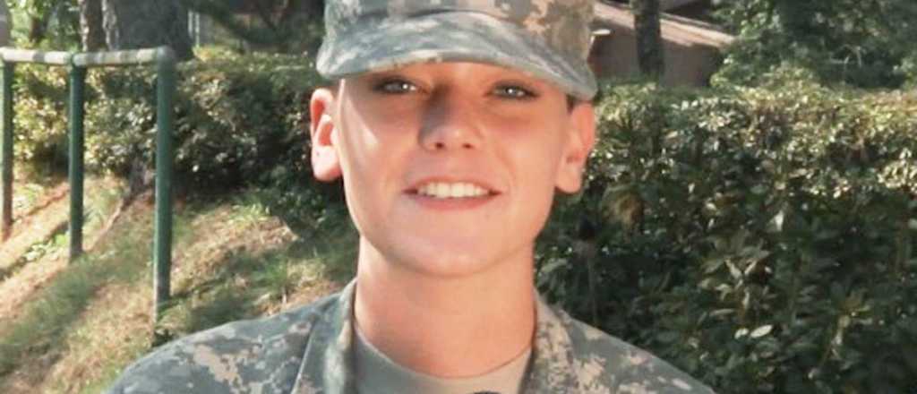 Una ex marine de los EE.UU. baleó a su perro mientras el novio la filmaba