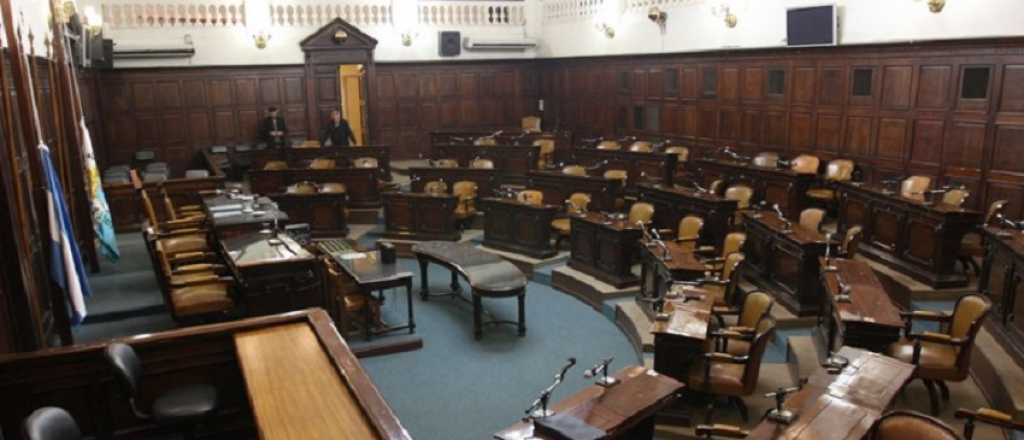 Los legisladores mendocinos ya ganan m&aacute;s de 90 mil pesos