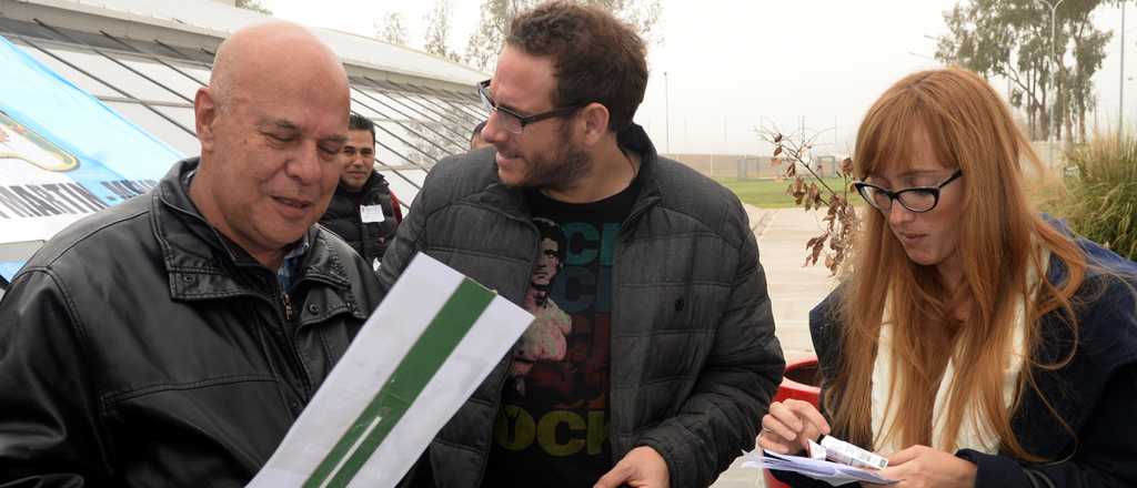 Bomba: La C&aacute;mpora se abre de la campa&ntilde;a del PJ