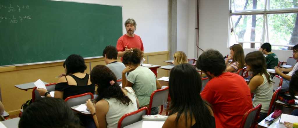 7 de cada 10 argentinos tiene una imagen negativa del sistema educativo