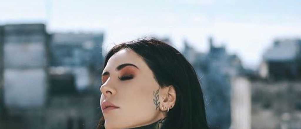 Cande Tinelli mostró su celulitis con una selfie en bikini