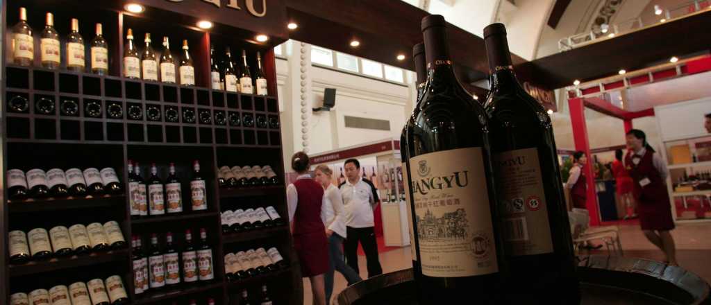 Alerta en Mendoza: la mayor vitivinícola china hace pie en Chile