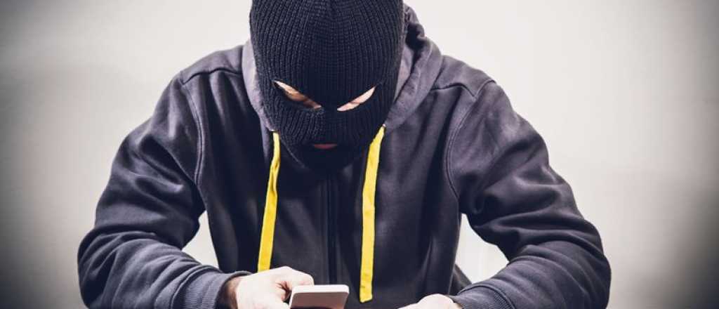 Una app para descargar videos, roba tus datos bancarios del celular