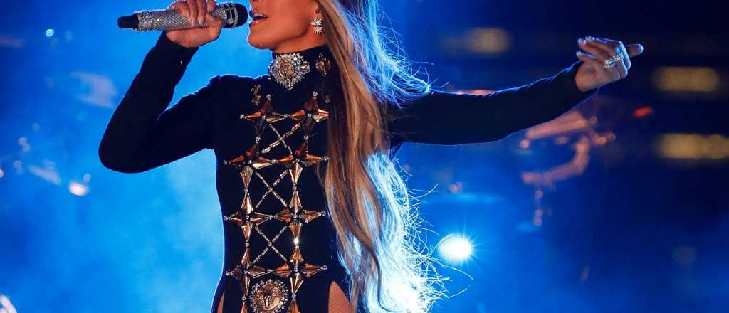 El escandaloso vestido de Jennifer Lopez