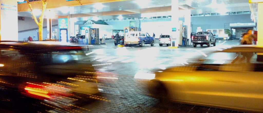 YPF anunci&oacute; una baja en las naftas desde este lunes