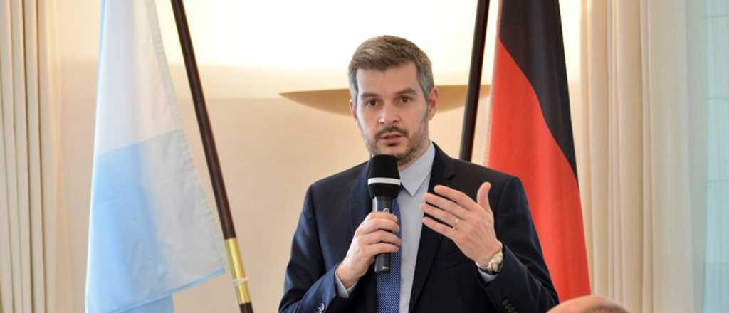 El gobierno insiste en negar un eventual ajuste después de octubre