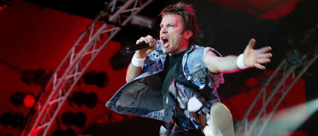 El cantante de Iron Maiden tiene cáncer 