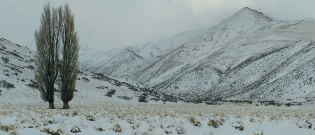 Por riesgo de avalanchas, sigue cerrada la ruta 222 a Los Molles y Las Le&ntilde;as