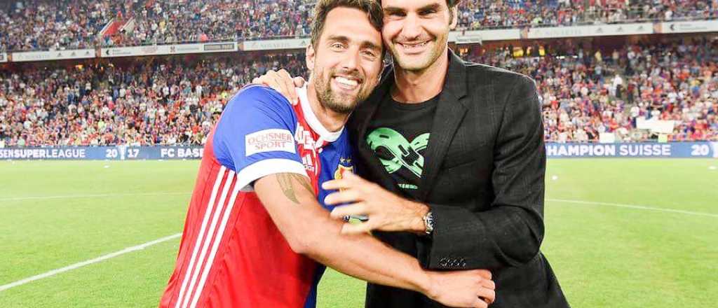 Un futbolista argentino se retir&oacute; y Federer le agradeci&oacute; en las redes