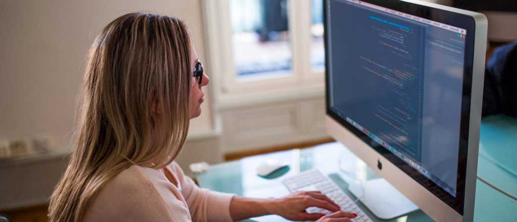 Lanzaron un curso para clonar las webs de Amazon, Spotify y Netflix