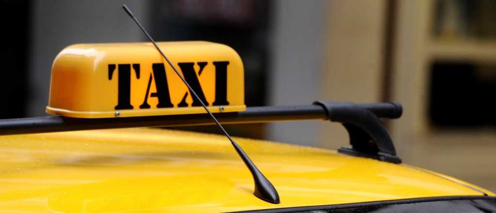 Taxista asaltado en Maipú: le robaron hasta la batería del auto