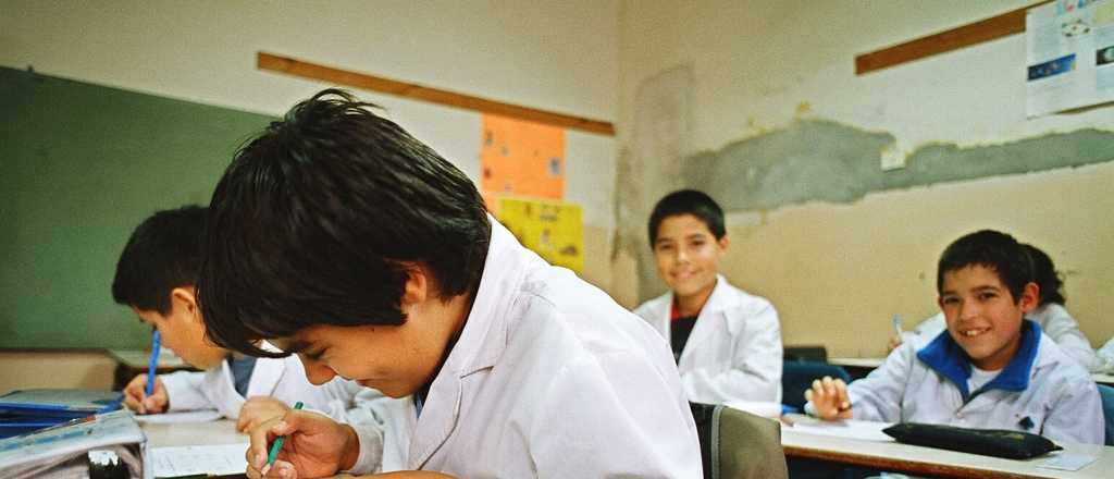 En 2018 ser&aacute; obligatorio un legajo para los alumnos de Mendoza