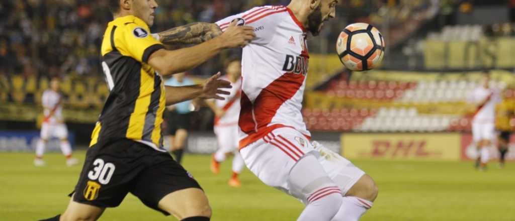 Pinola atropelló a un hombre y peligra su presencia en la Libertadores