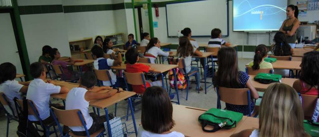 Este martes sortearán los bancos para el ingreso a la secundaria