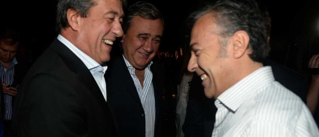 Guerra de encuestas: c&oacute;mo les va a Cornejo y Bermejo tras las PASO