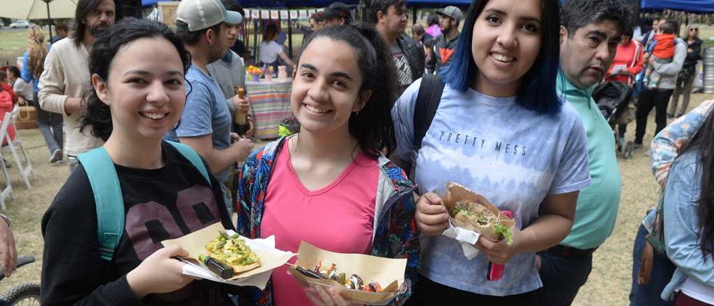 La “onda verde” del Green Market convocó a miles de mendocinos que les gusta cuidarse