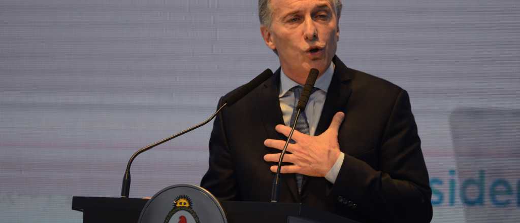 Macri quiere limitar el número de empleados estatales