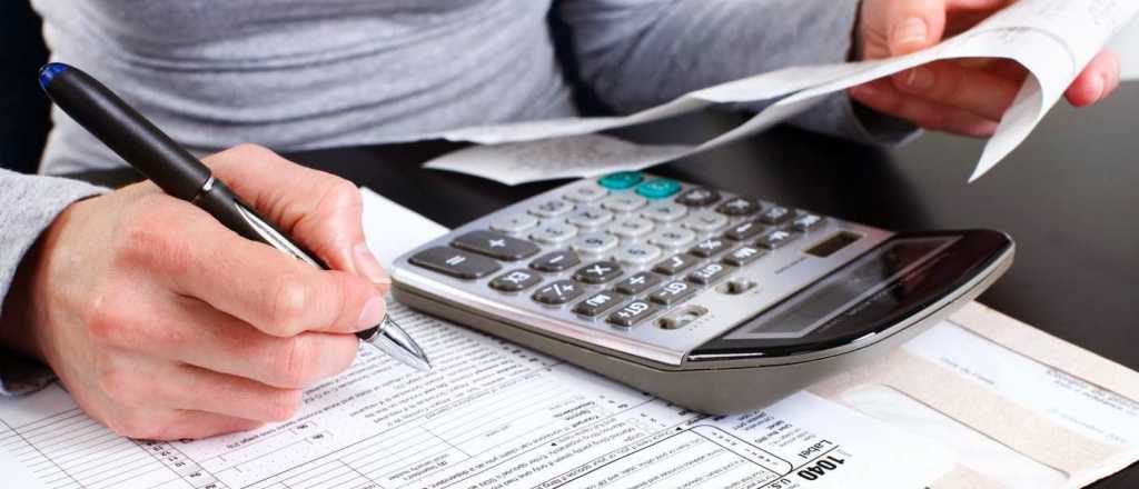 Avalan gastos en ropa de un contador como deducible de Ganancias