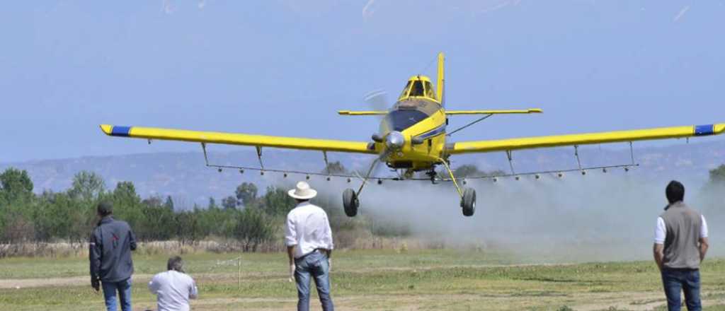 Proyecto busca prohibir la pulverización aérea de agroquímicos en Mendoza