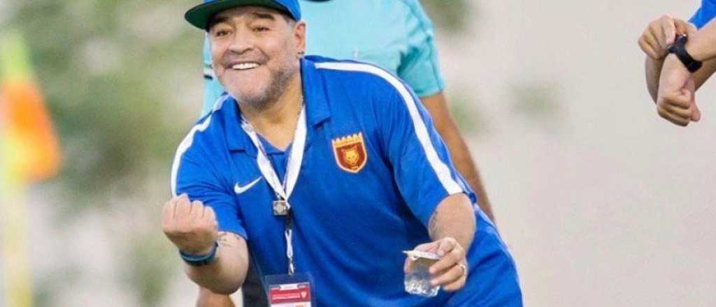 El equipo de Maradona quedó cerca del ascenso y Diego festejó con locura