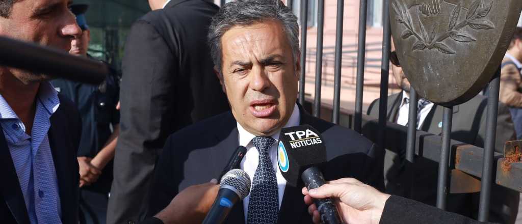 Cornejo  y U&ntilde;ac manifestaron al Gobierno su rechazo al impuesto al vino