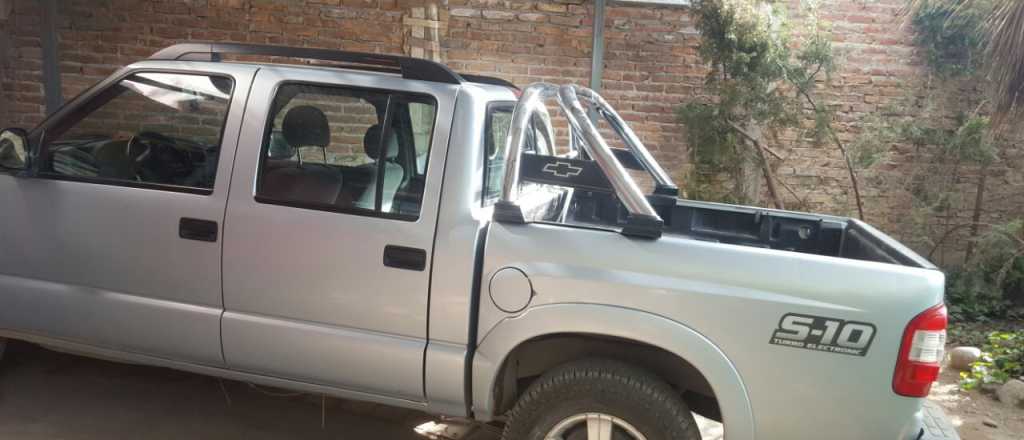 Vistalba: trabajaba en su casa y le rob&oacute; la camioneta a punta de pistola