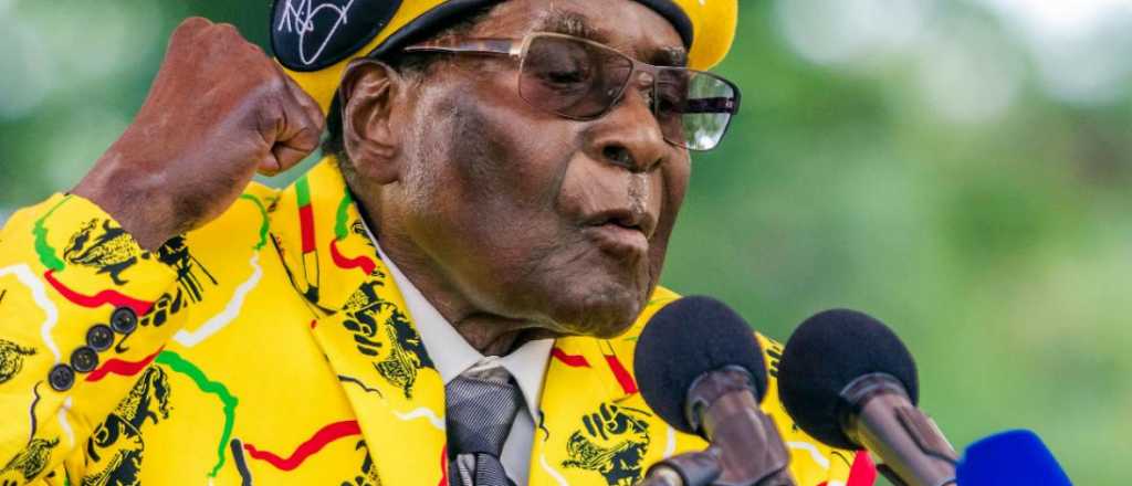 El dictador Mugabe renunció a la presidencia de Zimbawe tras 37 años