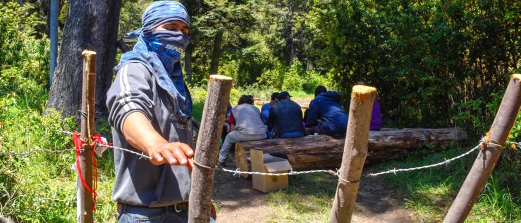 El Gobierno le exige al juez desalojar a los mapuches
