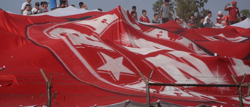 Video: asesinaron a un hincha de Hurac&aacute;n Las Heras antes del partido