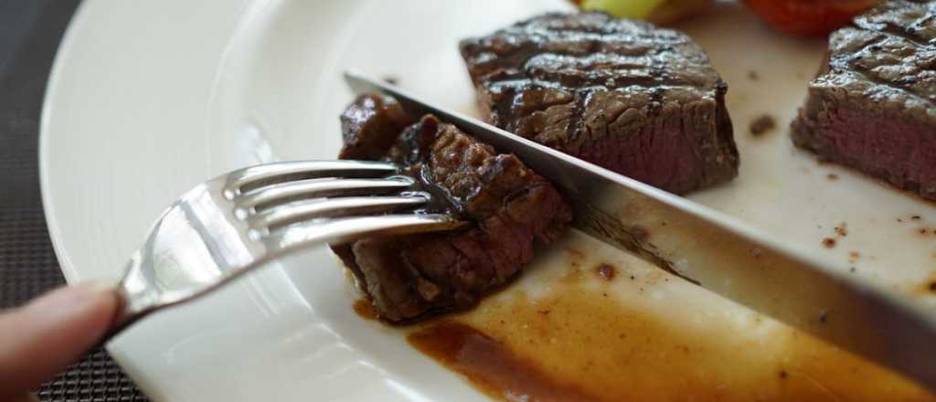 Abri&oacute; el primer restaurante que vende carne humana de forma legal