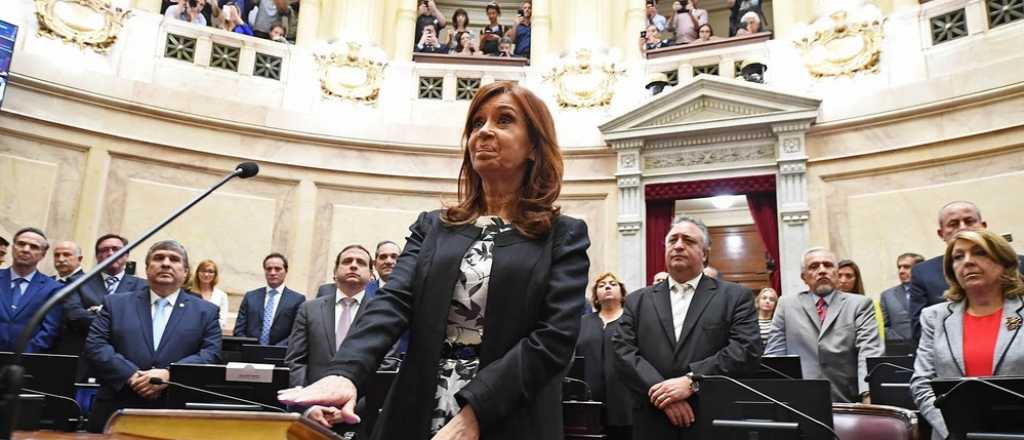 Peronistas se alejan de Cristina en el Senado