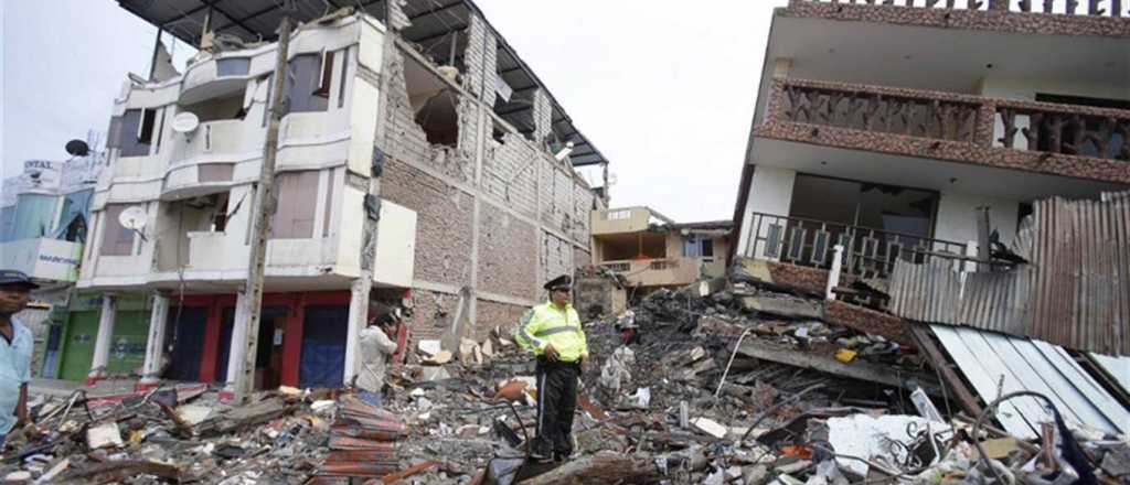 Un terremoto de 6 grados golpeó a Ecuador y encendió la alarma