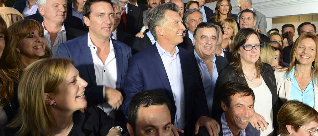 Macri recibió en Olivos a legisladores: Petri en la foto y el "faltazo" de Carrió