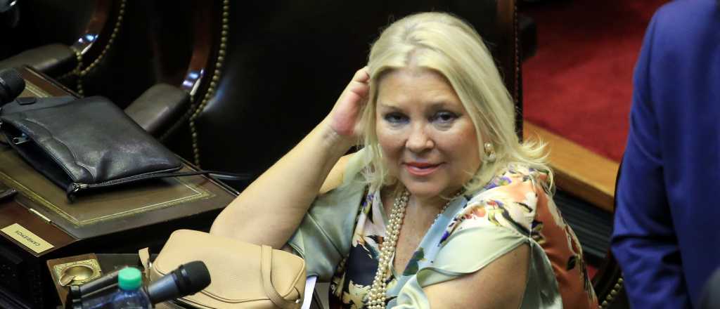 Denunciaron a la oposición por "proscribir" a Carrió al frente de la Bicameral