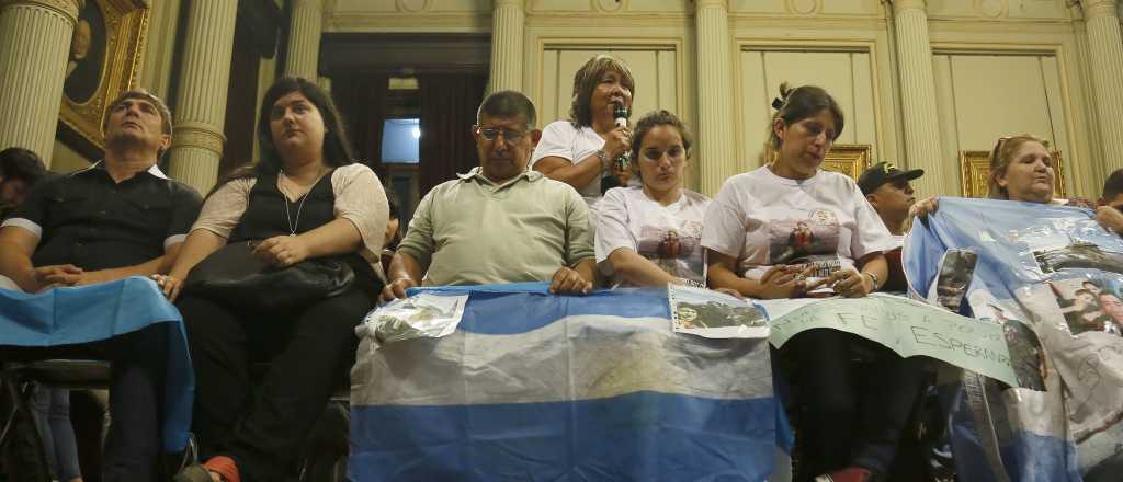 Senadores recibieron a los familiares de las víctimas del ARA San Juan
