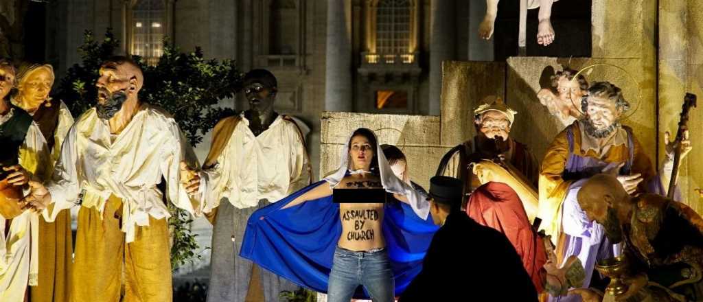 Video: feminista arm&oacute; un esc&aacute;ndalo en el Vaticano