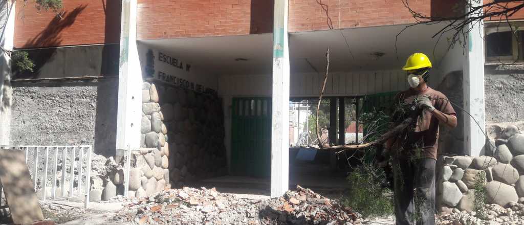 Realizarán reparaciones en más de 50 escuelas de la provincia 