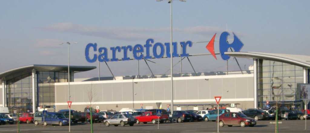Carrefour despediría a 3.000 empleados en el país