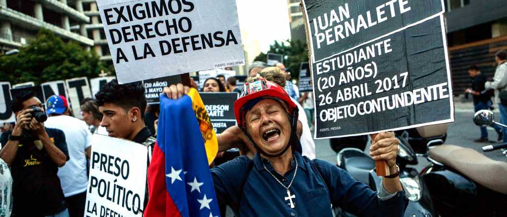 Argentina flexibiliza sus trámites de radicación para venezolanos