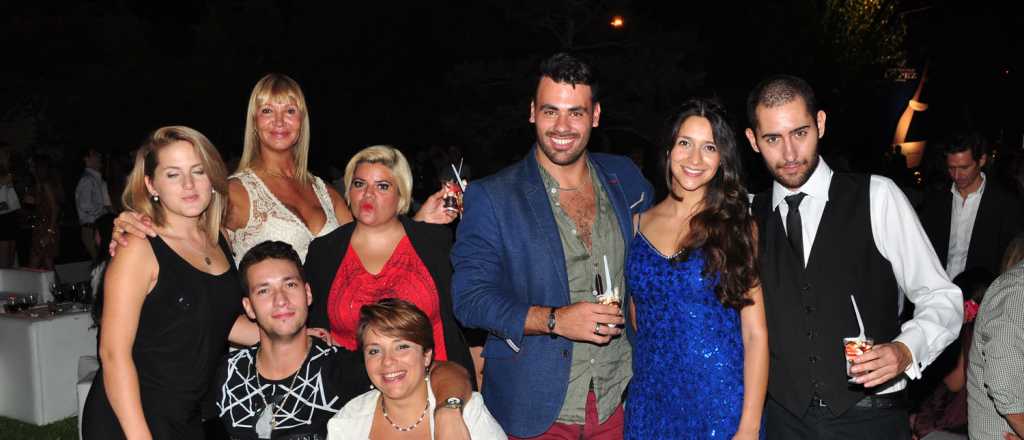 Galer&iacute;a de personajes mendocinos: La Noche de Reinas, a pleno